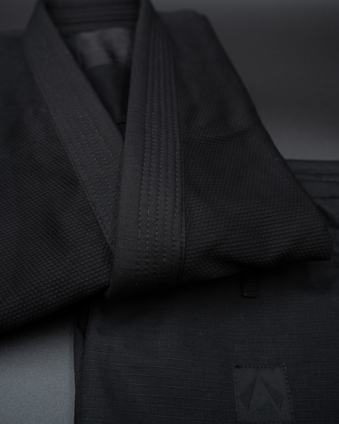 EDGE KIMONO NEGRO